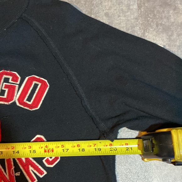 Chicago Blackhawks Sweater embroidered - Picture 6 of 7